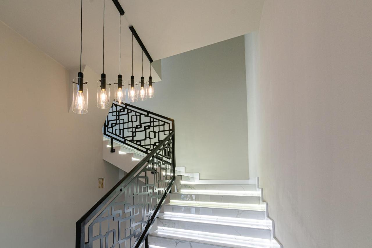 The Royals Downtown Apartment Budapest Exterior photo