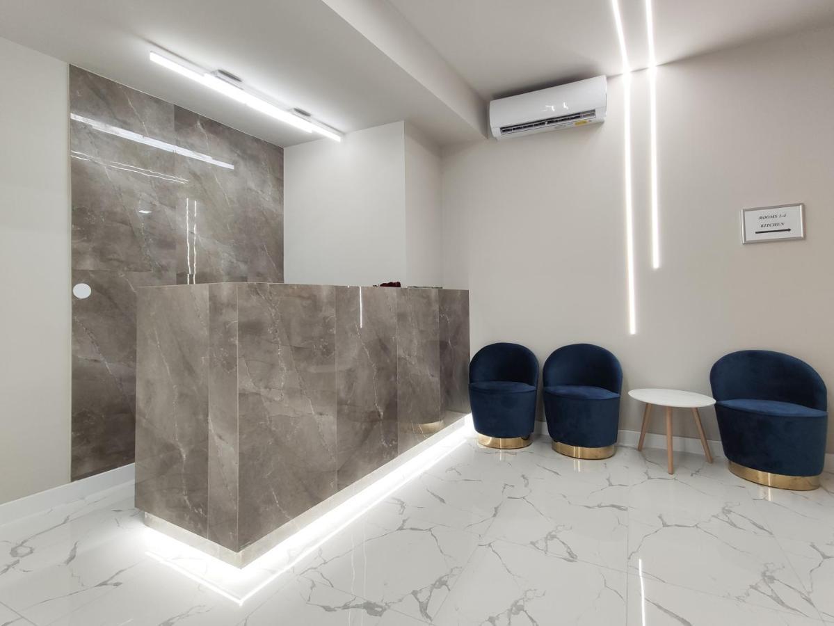 The Royals Downtown Apartment Budapest Exterior photo